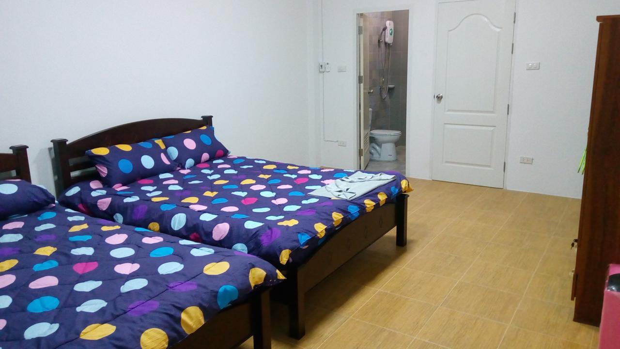 Suratthani Airport Hostel Surat Thani Ngoại thất bức ảnh