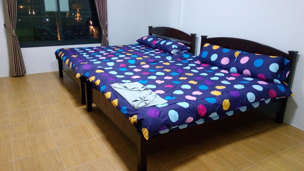 Suratthani Airport Hostel Surat Thani Ngoại thất bức ảnh