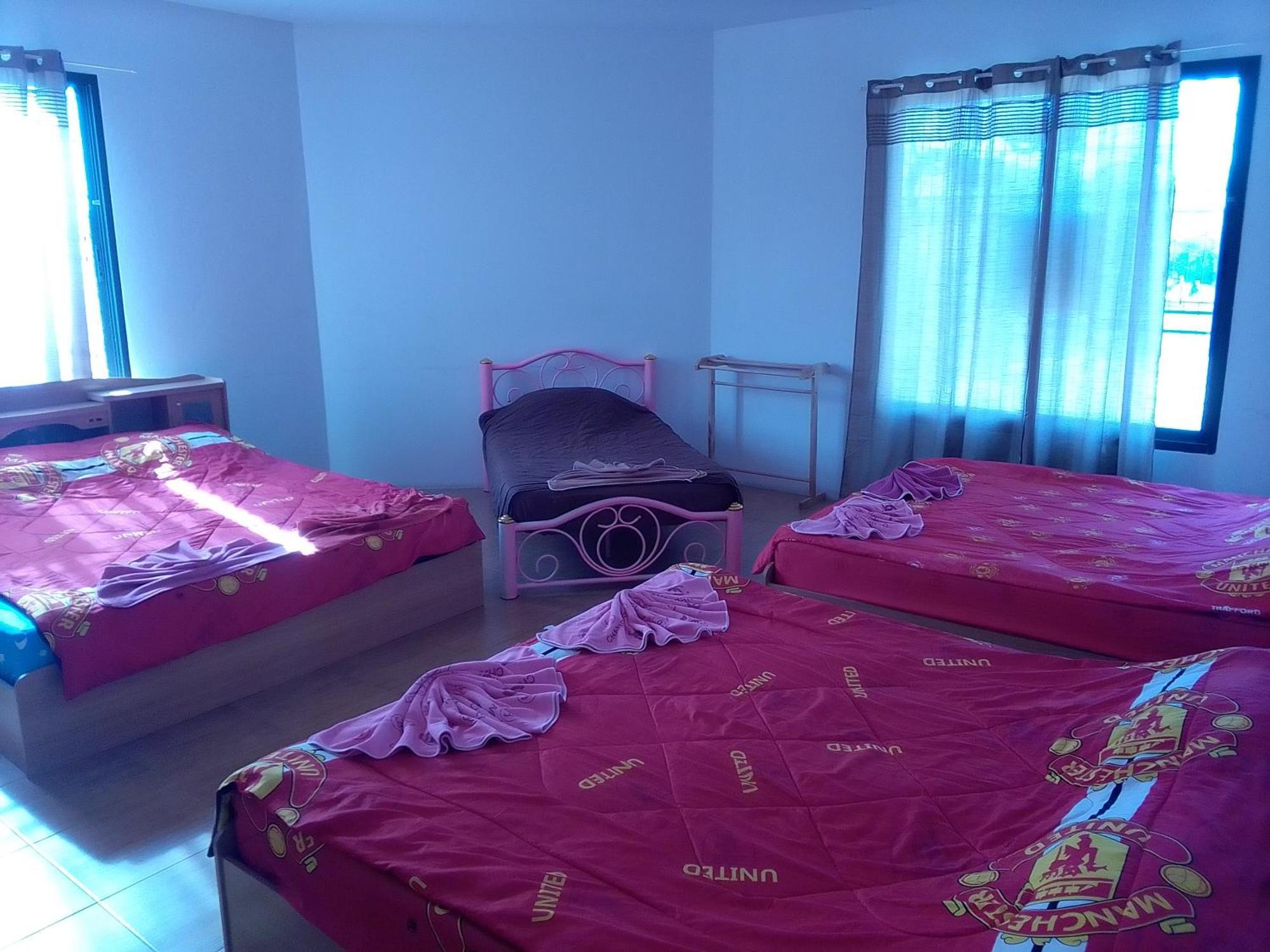 Suratthani Airport Hostel Surat Thani Ngoại thất bức ảnh